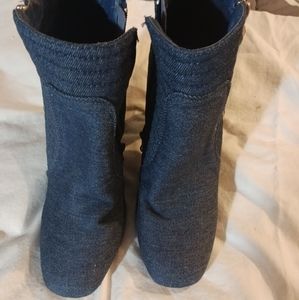 Womens jean high heel boot used size 9